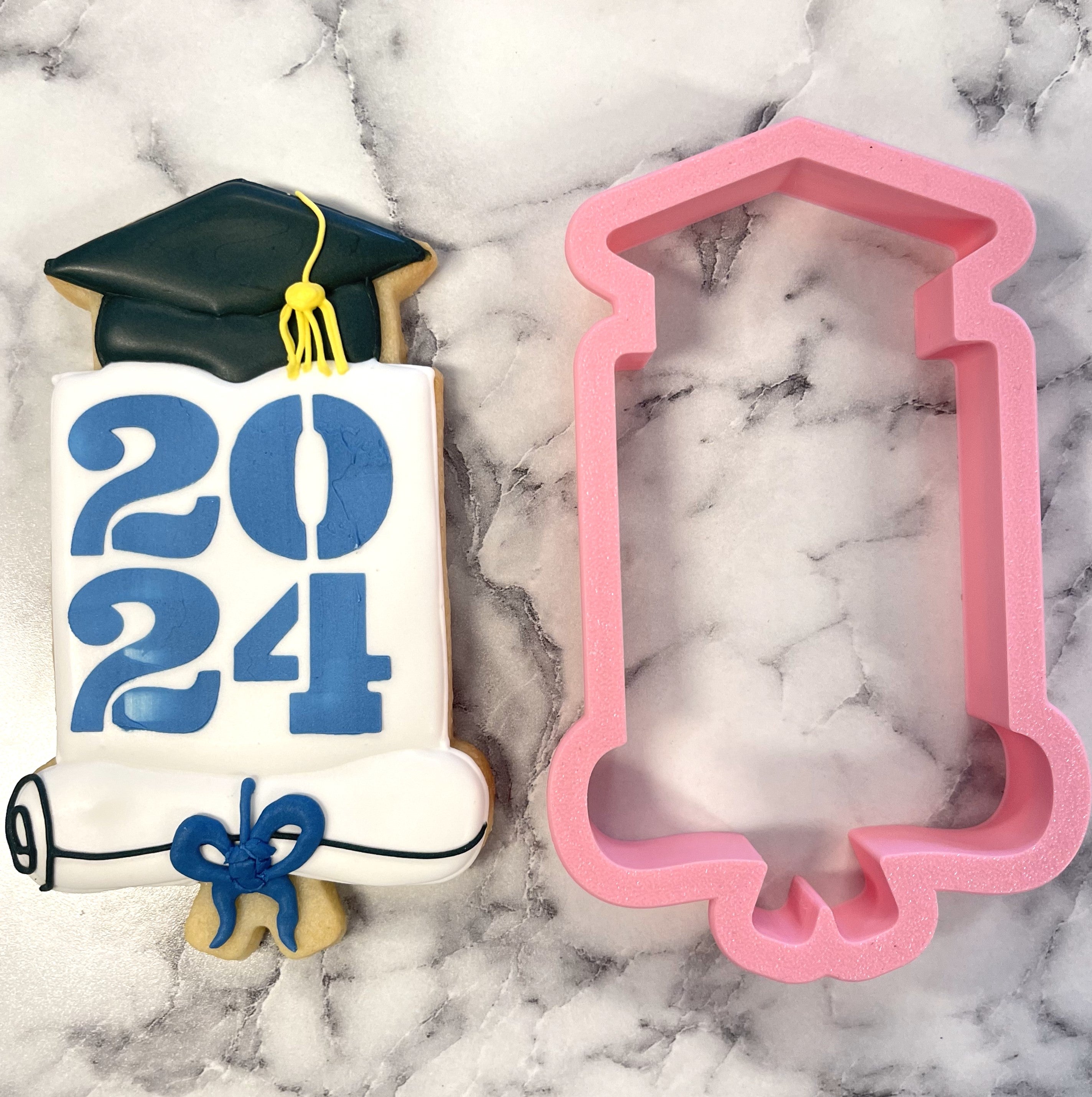Grad Cap YEARLY Plaque Cookie Cutter INCLUDES STENCIL