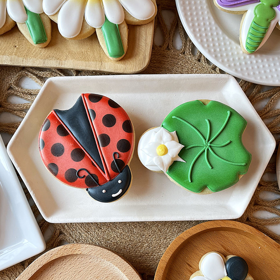 Ladybug (Lily Pad) Flour Box Club Flip Cookie Cutter