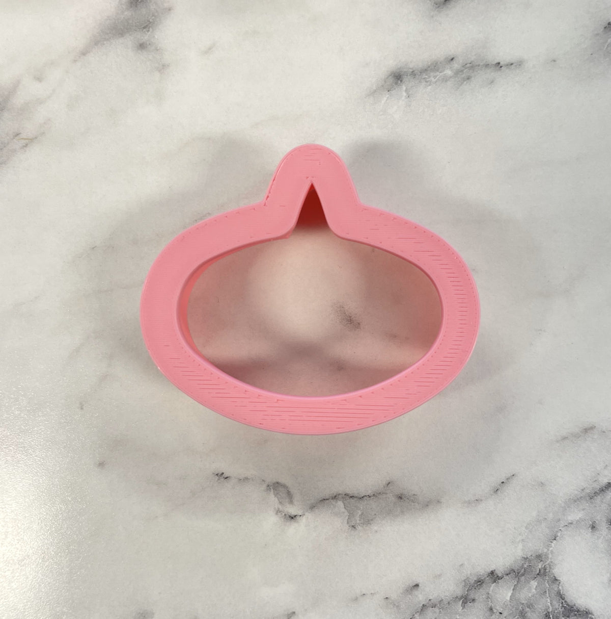 Mini pb blossom cookie cutter pink silicone kiss shaped cookie cutter for baking and decorating cupcakes