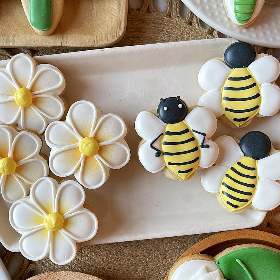 Mini Daisy (Bee) Flour Box Club Flip Cookie Cutter