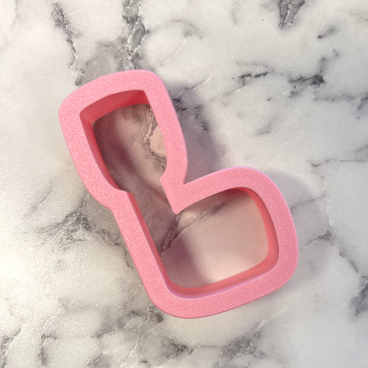 Mini golf club cookie cutter pink glittery silicone high-heeled shoe shape for baking and crafting use