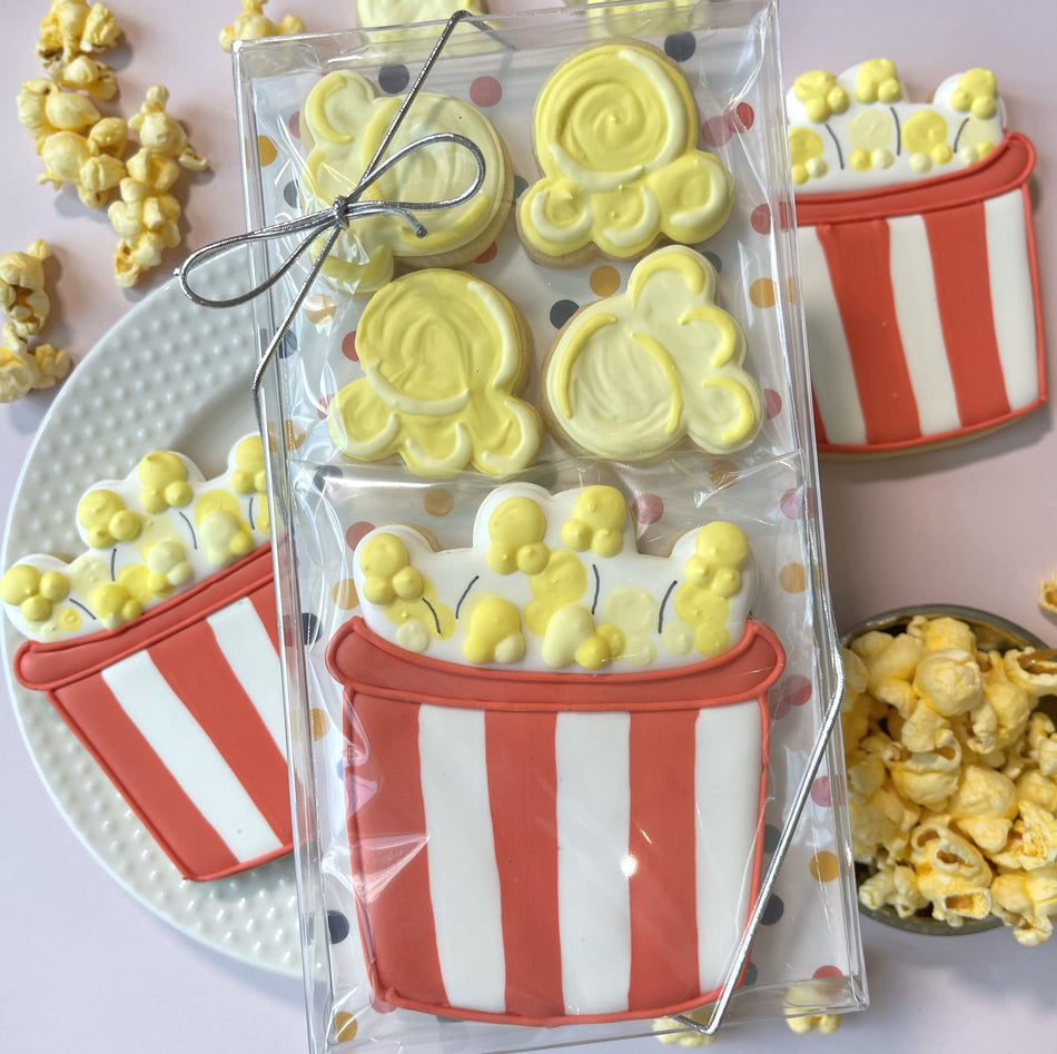 Popcorn Bucket with Mini Popcorn Cookie Cutter Set