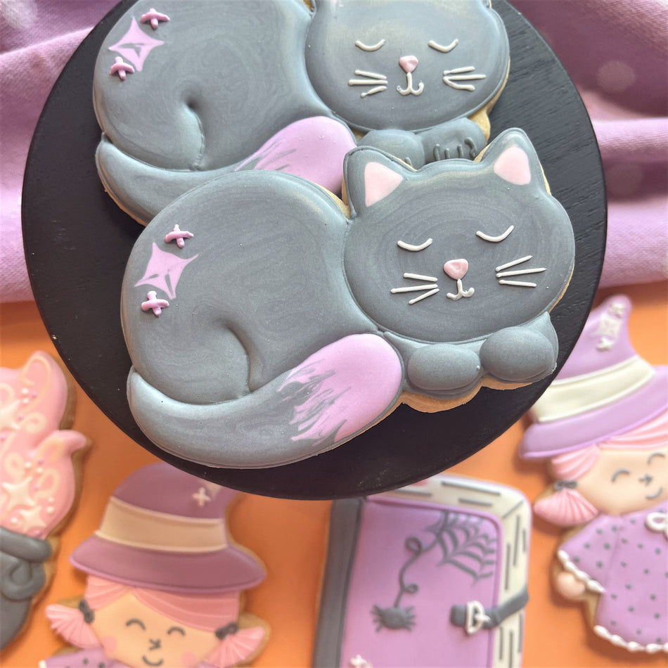 Curled Cat Cookie Cutter