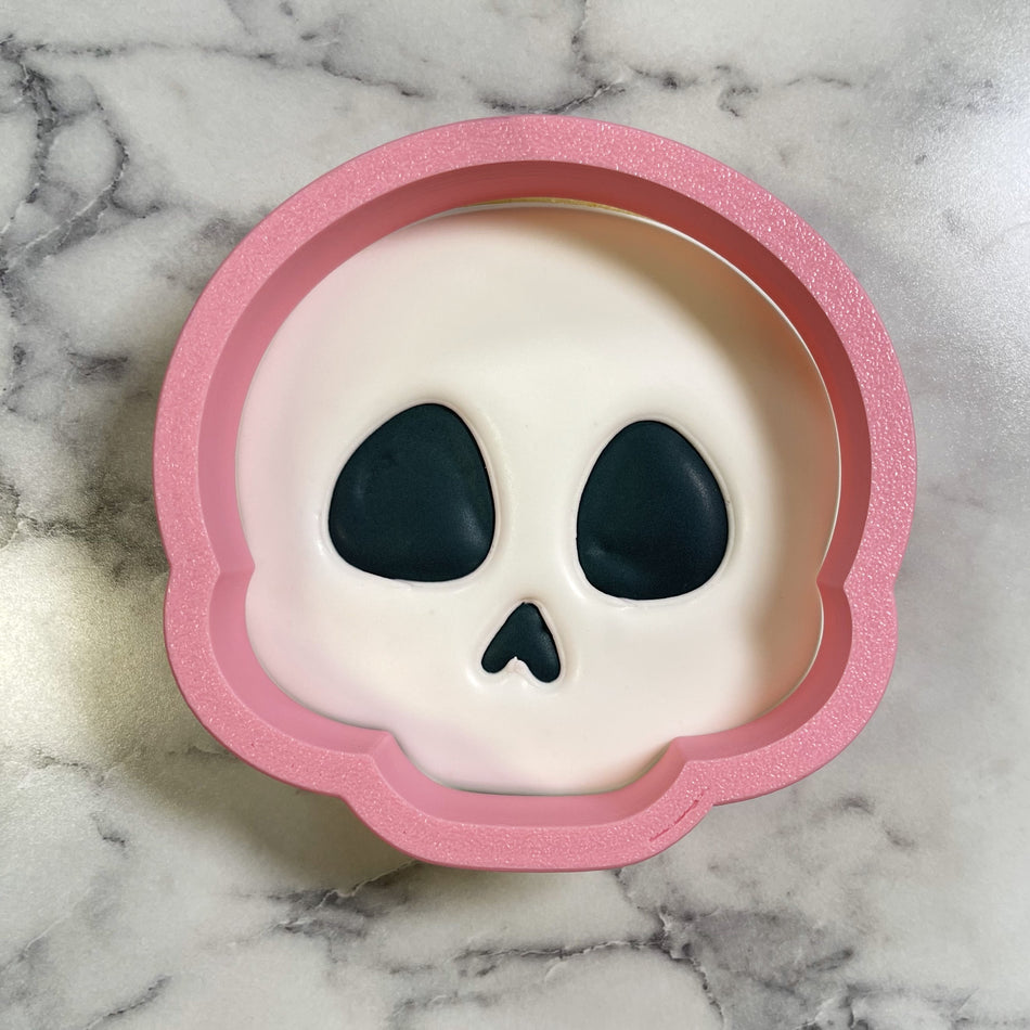 Cute Chubby Skull Cookie Cutter