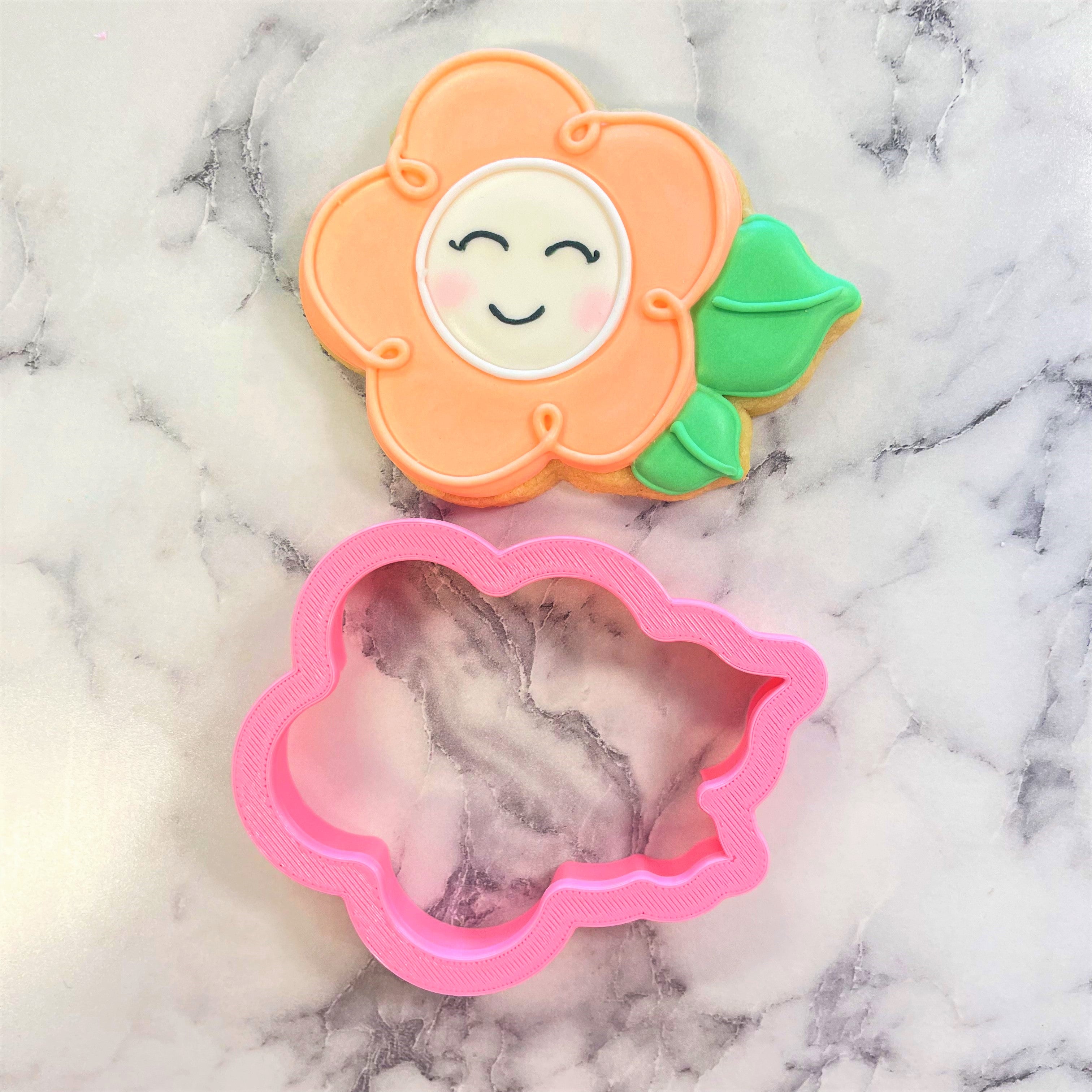 Daisy with Leaves Cookie Cutter