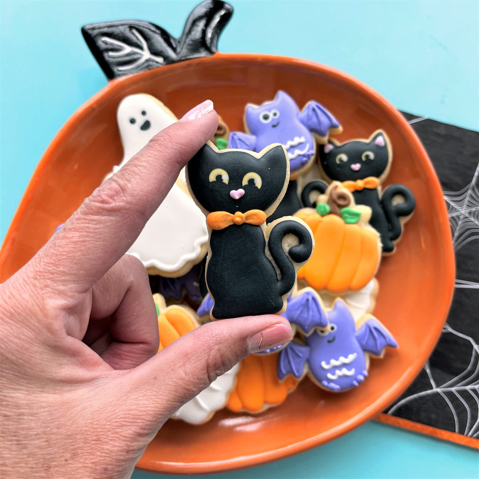 Mini Classic Black Cat Cookie Cutter