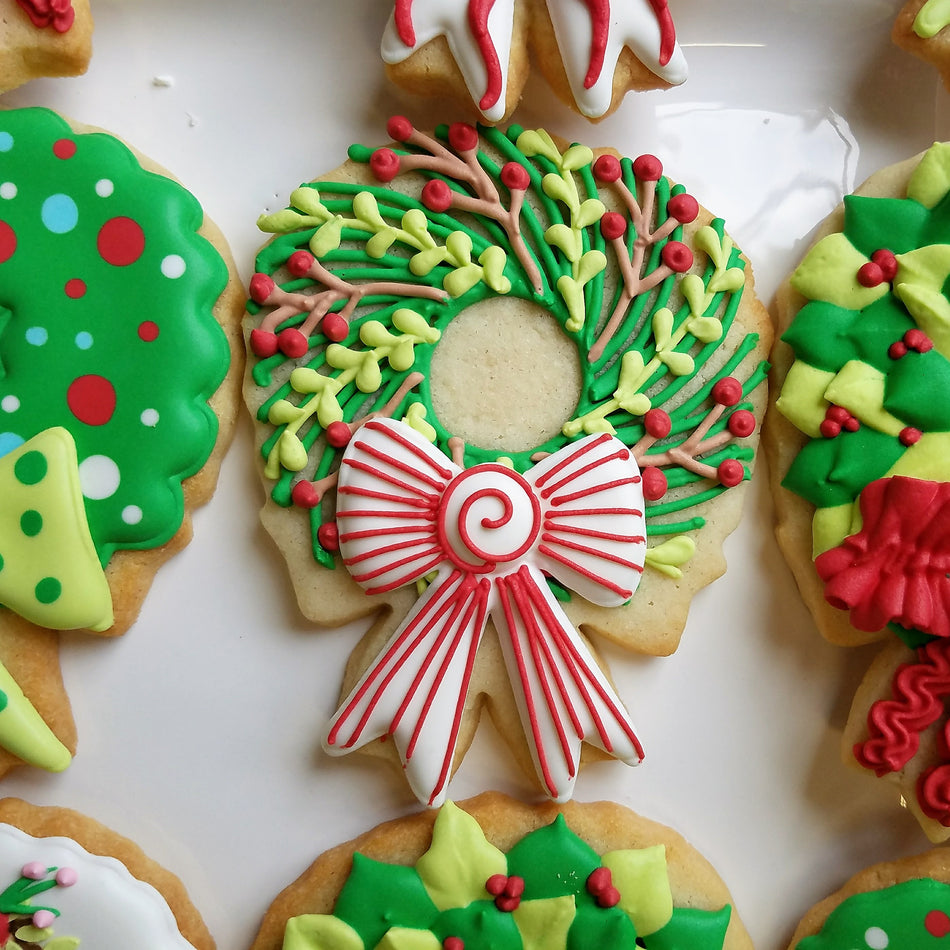 Wreath with Bow Cookie Cutter