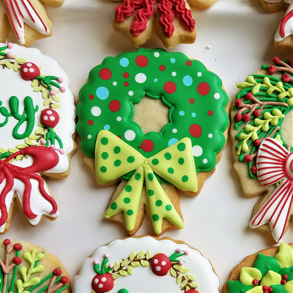 Wreath with Bow Cookie Cutter
