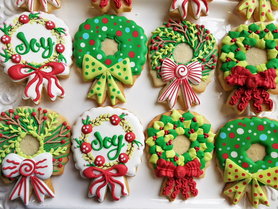 Wreath with Bow Cookie Cutter