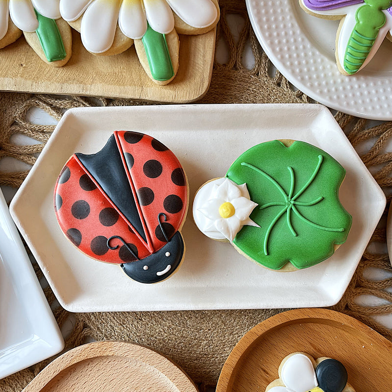 Ladybug (Lily Pad) Flour Box Club Flip Cookie Cutter
