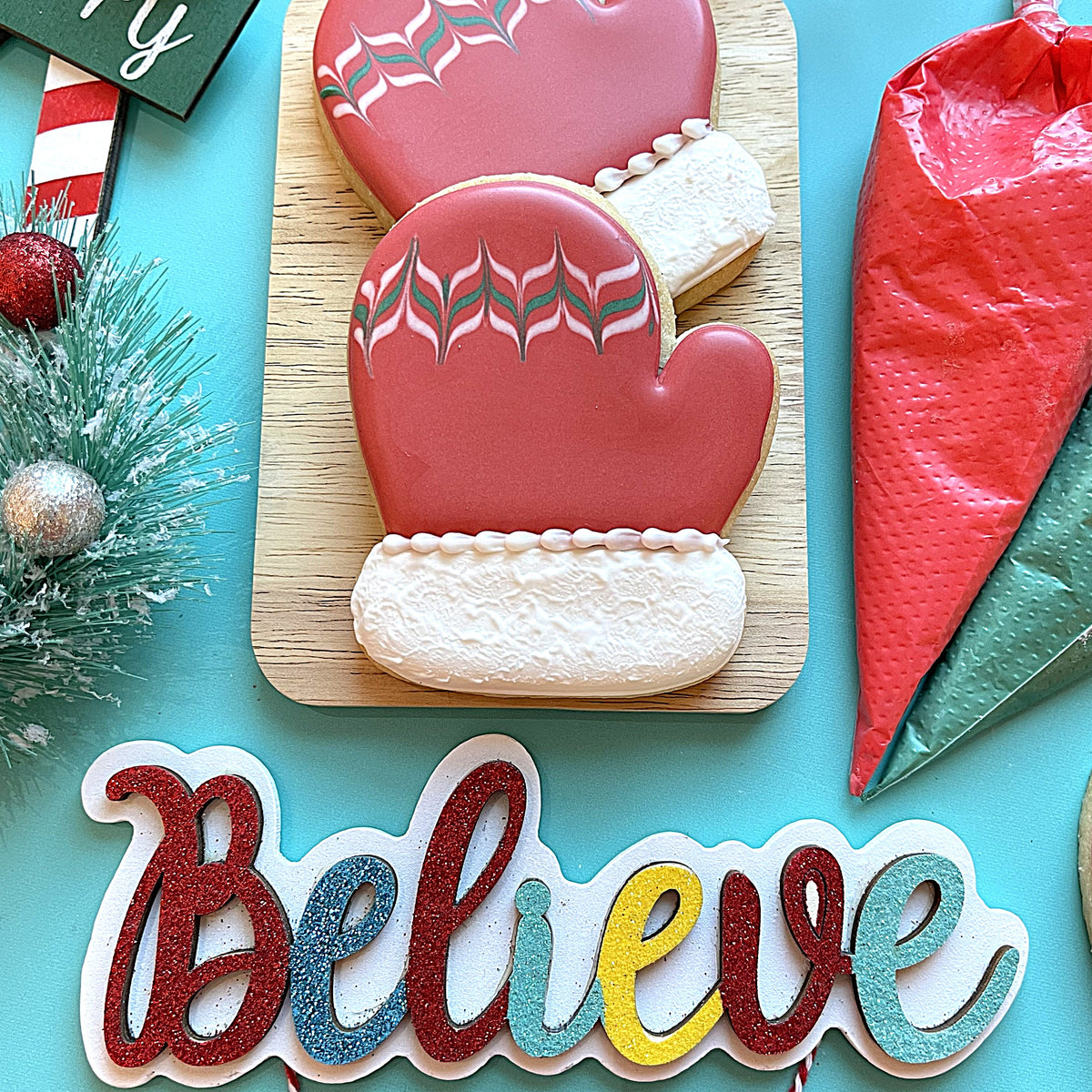 Santa's Mitten Flour Box Club Cookie Cutter