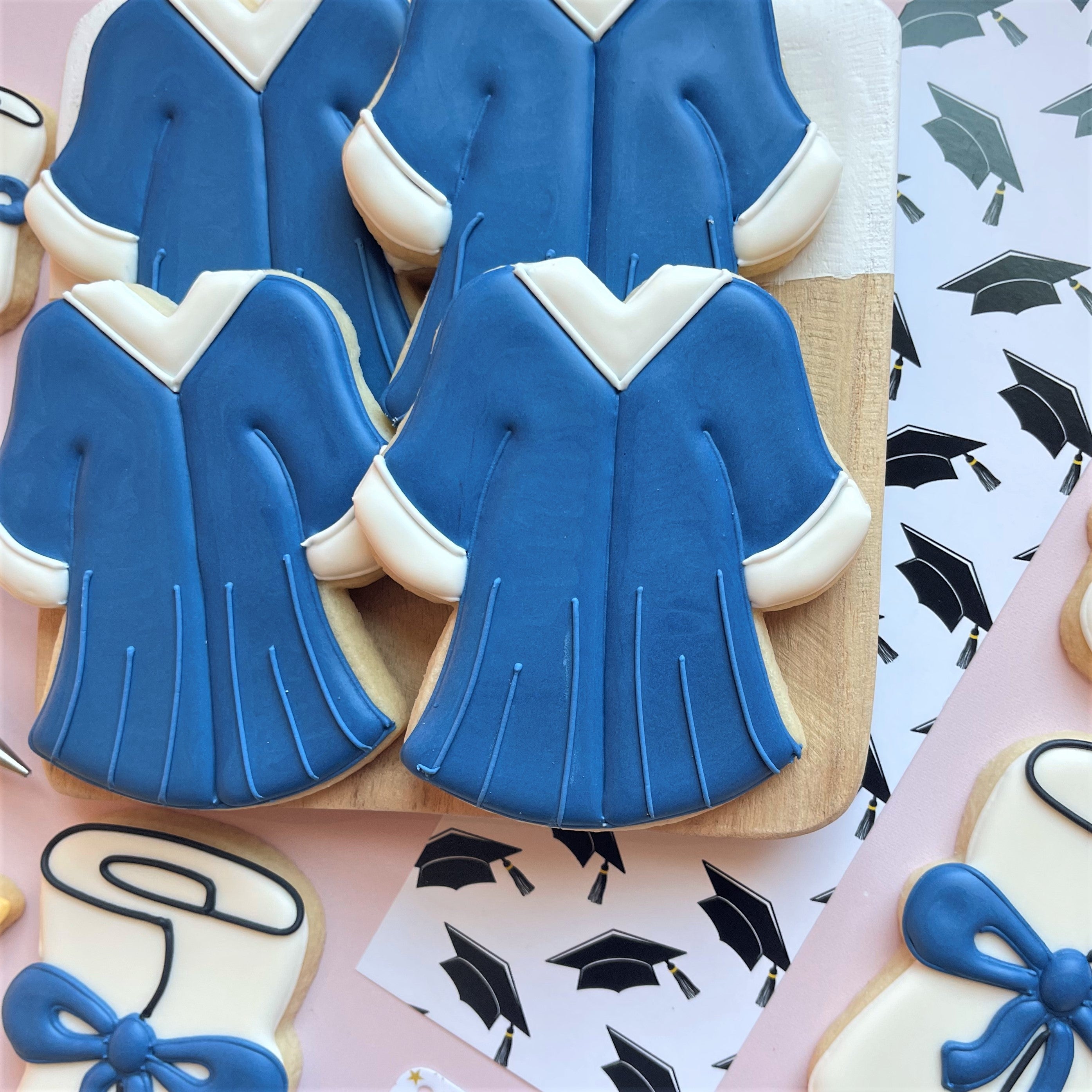 Grad Robe Cookies Graduation Robe Cookie Cutter – The Flour Box