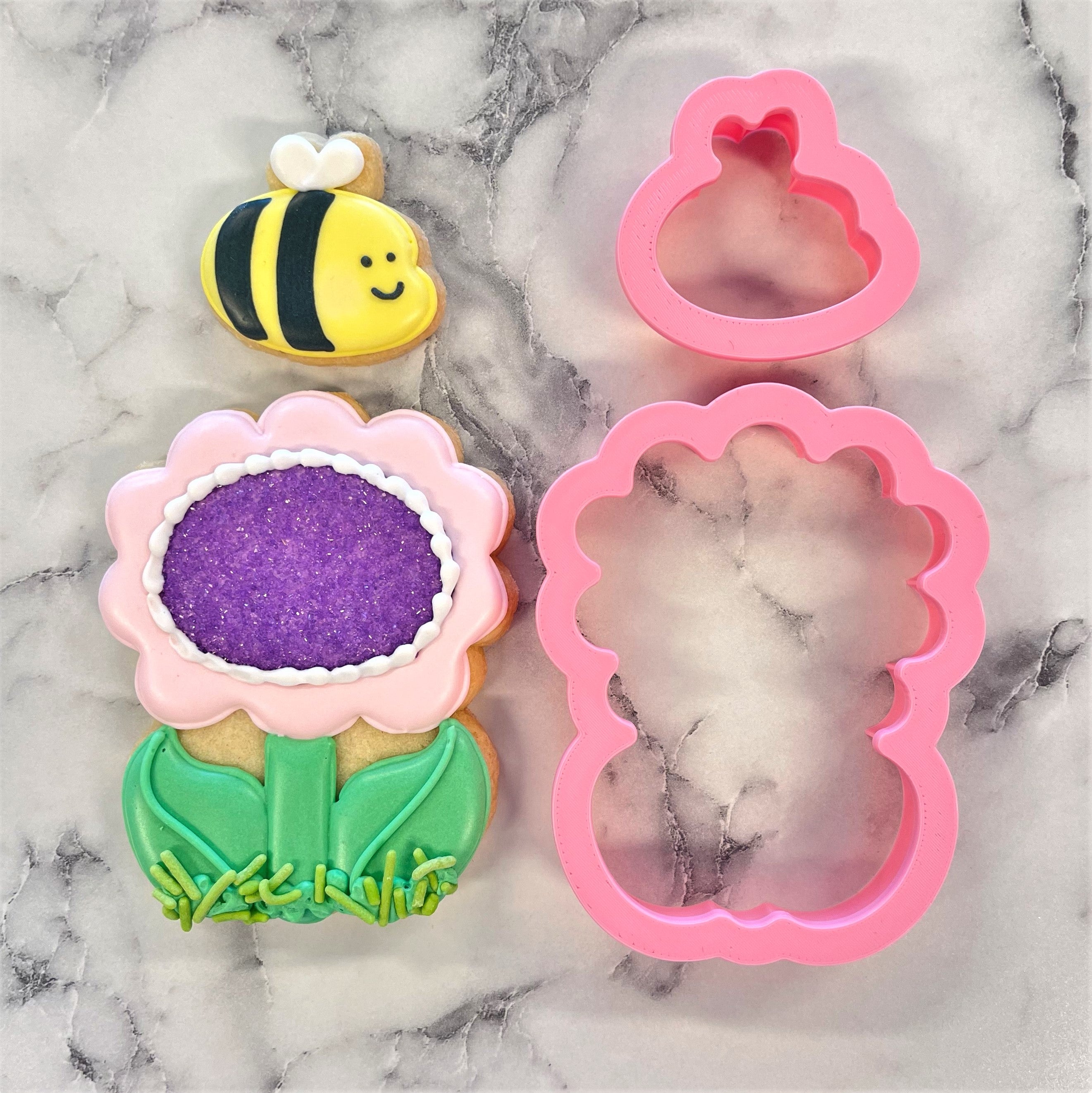Happy Daisy with Mini Bumblebee Flour Box Club Cookie Cutter Set